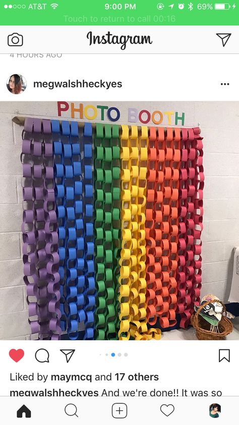 Art Show Photo Booth/ Art Room Display Art Show Photo Booth, Classroom Welcome, Friendship Photos, Art Classroom Decor, Diy Photo Booth, Teacher Things, Room Display, Art Competitions, Photo Booth Backdrop