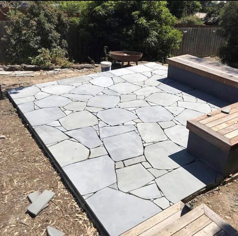 Paving Courtyard Ideas, Laying Crazy Paving, Bluestone Crazy Paving, Crazy Paving Fire Pit, Crazy Stone Paving, Crazy Paving Driveway, Crazy Paving Pathway, Crazy Pave Path, Diy Crazy Paving