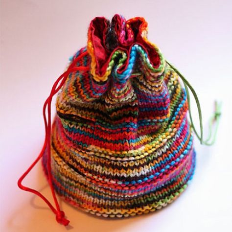 Encore Worsted Purses - Free Pattern Project Bag Pattern Free, Project Bag Pattern, Knit Purl Stitches, Bohemian Purse, Sac Diy, Bag Pattern Free, How To Purl Knit, Project Bag, Knitting Gift