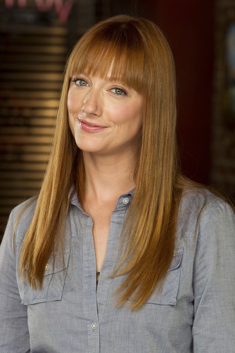 Judy Greer True Spring Palette, True Spring Color Palette, Warm Spring Outfits, True Spring Colors, Judy Greer, True Spring, Gold Evening Dresses, Spring Color Palette, Seasonal Color Analysis