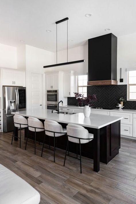 Kitchen Black Island White Cabinets, Kitchen Island Black And White, Modern Kitchen Black Accents, Black And White Kitchen Island Ideas, Black And White Open Plan Kitchen Living Room, Kitchen Hoods Modern, Open Floor Plan Kitchen Dining Living Modern, Black And White Open Kitchen, Modern Home Black And White