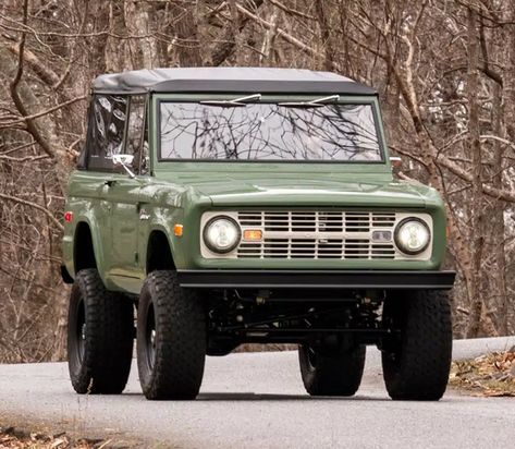 How To Detail A Classic Car: Tips, Steps & Top Products Classic Bronco, Early Bronco, Car Tips, Classic Car Restoration, Car Restoration, Vintage Truck, Ford Bronco, Classic Car, The Professional