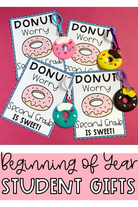 Student Teaching Gifts, Classroom Door Ideas, Classroom Door Displays, Teacher Forms, Gifts For Students, Welcome To School, Student Teacher Gifts, Donut Worry, First Day Of School Activities