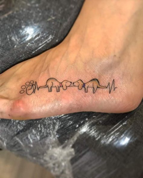 Beagle Outline Tattoo, Beagle Tattoo Ideas, Tattoos Outline, Beagle Tattoo, Small Dog Tattoos, Running Tattoo, Heart Tattoos, Tasteful Tattoos, Small Tattoos Simple