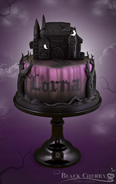 Chicks « Little Cherry Cake Company Black Cherry Cake, Haunted House Cake, Horror Cake, Halloween Torte, Crazy Wedding Cakes, Pasteles Halloween, Gothic Cake, Torte Creative, Halloween Wedding Cakes