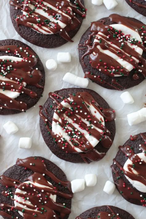 Hot Chocolate Cookie Recipes, Grasshopper Cookies, Best Cookie Recipe Ever, Cookies Video, Hot Cocoa Cookies, Best Holiday Cookies, Christmas Desserts Easy, Hot Chocolate Cookies, Cookie Videos