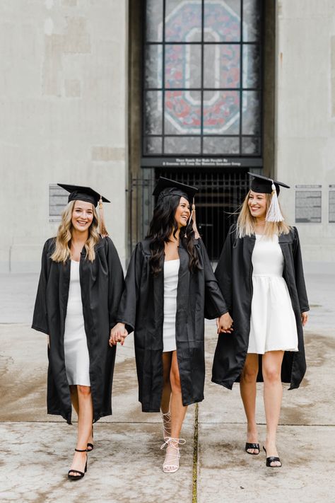 Graduation Day Poses With Friends, Graduation Ceremony Photos, Grad Photo Dress, Graduation Day Photo Ideas, Ohio State Graduation Pictures, Graduation Dress With Cap And Gown, Graduacion Aesthetic, Convocation Dress Graduation, Graduation Photos With Friends