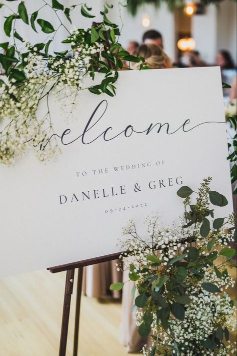 Wedding Sign White Flowers, Wedding Welcome Sign White, Welcome Wedding Sign Minimalist, Industrial Wedding Welcome Sign, Pressed Flower Welcome Sign Wedding, Vows Quotes, Wedding Welcome Board, Bridesmaid Luncheon, Church Wedding Decorations