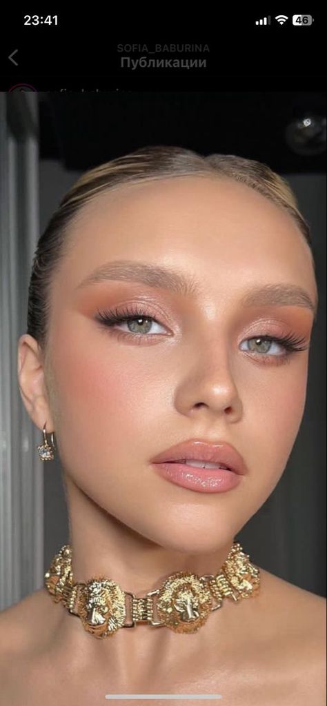 Ethereal Glam Makeup, Day Look Makeup Natural, Summer 2024 Makeup Looks, Peach Tone Makeup, Hooded Eye Makeup Bridal, Glowy Soft Glam Makeup, Makeup With White Outfit, Wedding Makeup For Small Eyes, Wedding Bride Makeup Natural