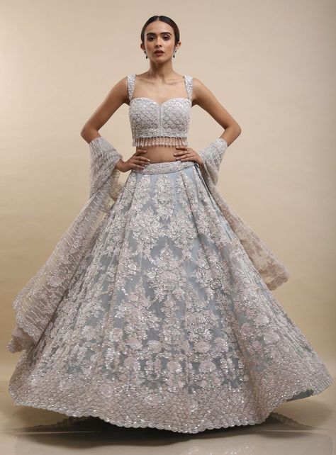 Indian Reception Outfit, Reception Outfits, Simple Lehenga, Reception Outfit, Reception Lehenga, Indian Outfits Lehenga, Lehenga Designs Simple, Indian Bride Outfits, Indian Dresses Traditional