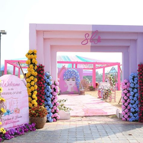 Carnival Backdrop Ideas, Haldi Carnival, Corporate Celebration, Mehandi Decor, Haldi Ceremony Decorations, Activation Ideas, Small Wedding Decor, Entrance Arch