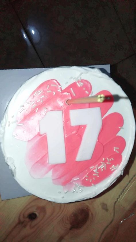 Seventeen, Cake