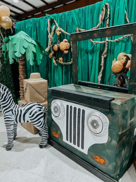 Safari Theme Graduation Party, Jungle Book Theme Party, Jungle Theme Graduation Party, Jungle Theme Pep Rally, Welcome To The Jungle Theme Party, Jungle Graduation Theme, Jungle Journey Vbs 2024 Stage, Jungle Theme Trunk Or Treat, Safari Trunk Or Treat Ideas