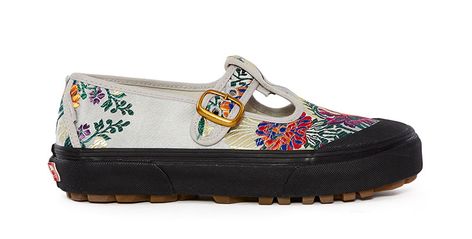 Vans x Opening Ceremony Satin Floral Style 93 Sneaker in Grey $85 What To Wear With Vans, Skater Sneakers, Raver Girl, Vans Outfit, Style Vans, Floral Sneakers, Vans Style, Vans Shop, Vans Sneakers