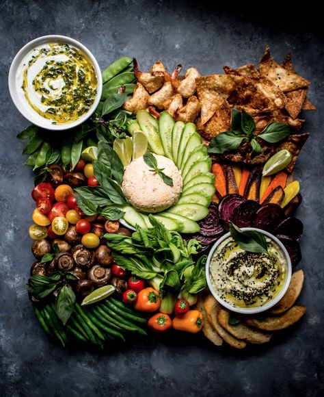 crudités Platter Presentation, Crudite Platter, Party Food Platters, Cheese Platter, Veggie Tray, Cheese Platters, Food Platters, Food Presentation, Beautiful Food