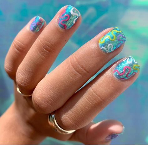 Spongebob Trio, Dopamine Nails, Spongebob Nail Art, Japan Nails, Short Nails Design, Periwinkle Nails, Spongebob Nails, Cruise Nails, Nails Beach