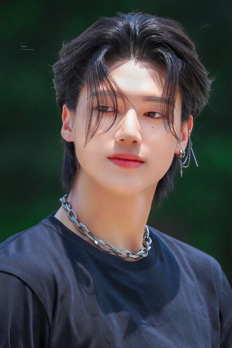 Wooyoung Ateez, 17 Kpop, Woo Young, Kim Hongjoong, Kpop Guys, Kpop Boy, K Idols, Pop Group, Boyfriend Material