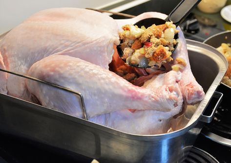 Debbie Downer alert: Your grandma's stuffed turkey recipe could make you sick. Don't worry, we've got you covered. Turkey Stuffing Recipes Easy, Cooking A Stuffed Turkey, Homemade Turkey Stuffing, Homemade Stuffing Recipes, Turkey Stuffing Recipes, Traditional Thanksgiving Dinner, Thanksgiving Stuffing Recipes, Debbie Downer, Stuffed Turkey