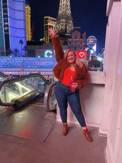 What to Pack for Las Vegas in Winter | Here Goes Gabbi Vegas In January Outfit Plus Size, Week In Vegas Outfits, March Vegas Outfits, Las Vegas In The Winter, What To Pack For Las Vegas In Winter, What To Wear In Vegas Plus Size, Las Vegas In Winter Outfits, What To Wear To Vegas In January, Outfits For Las Vegas In February