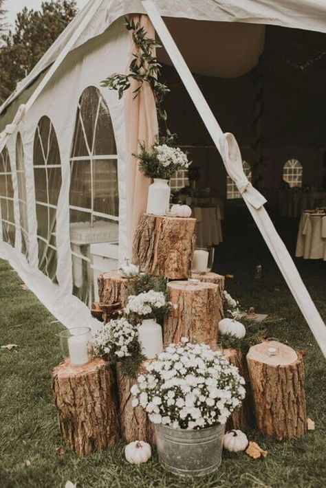 Outdoor Tent Wedding, Wedding Isles, Deco Champetre, Barn Wedding Decorations, Outdoor Fall Wedding, Garden Decor Ideas, Rustic Wedding Diy, Diy Deco, Wedding Entrance