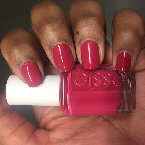 Essie "Ba'ha Moment!" on dark skin. Fuschia nail polish on dark skin. Fuschia Nails, Nails Colors Summer, Dark Skin Nail Polish, Dark Skin Nail Color, Brown Hands, Nails Design Summer, Inspiration Nails, Natural Nail Designs, Wedding Nails French