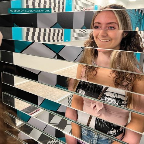 Museum of Illusions NYC (@moi_newyork) • Foto e video di Instagram Pub Mirror, Museum Of Illusions, Mirror Illusion, Nyc Lifestyle, Mirror Mirror On The Wall, Mirror On The Wall, Mirror Ball, June 15, Mirror Mirror