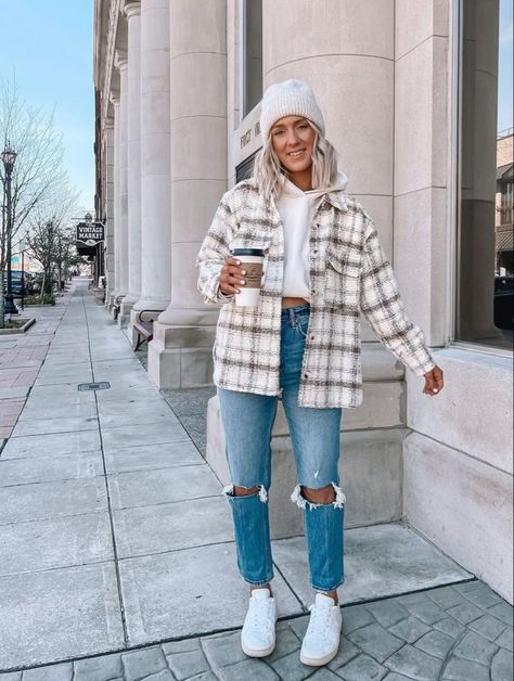 Shacket Outfit Women, Outfits Jean, Tennessee Outfits, Shacket Outfit, Flannel Outfits, Nashville Outfits, Winter Fashion Outfits Casual, Cold Outfits, Cute Winter Outfits