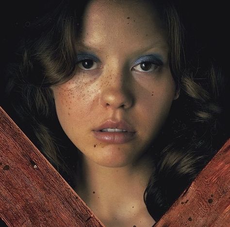 X Mia Goth, A24 Movies, Movie Character Cosplay, Goth Halloween Costume, Halloween Maquillaje, X 2022, Mia Goth, High Pigment Eyeshadow, Movie Makeup