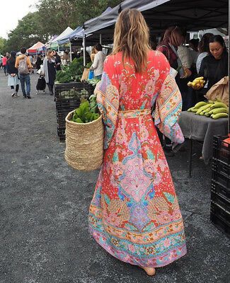 Long Floral Kimono, Kimono Patterns, Moda Kimono, Bohemian Beach Dress, Dress Queen, Queen Dresses, Kimono Maxi Dress, Mode Kimono, Maxi Kimono