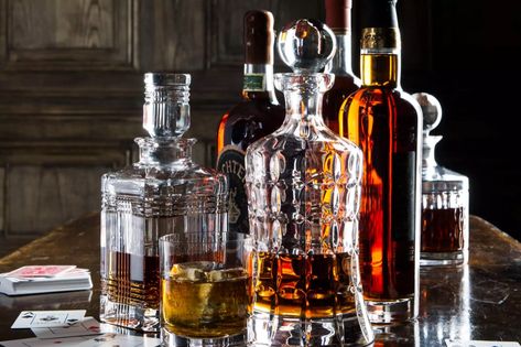 liquor-decanter-bottles-getty-0122 Bourbon Lounge, Booze Gift, Nice Drinks, Drinks Station, Whiskey Lounge, Whisky Collection, Paintings Still Life, Bourbon Tasting, Dive Bars