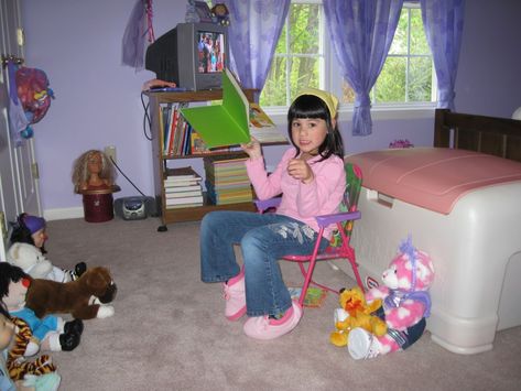 Early 2000s Disneyland, 2000s Baby Aesthetic, Early 2000s Nursery, 2000s Girl Nostalgia, 2000s Baby Pictures, Early 2000s Childhood Nostalgia, Early 2000s Childhood Aesthetic, 2000s Decor, 2000s Pics