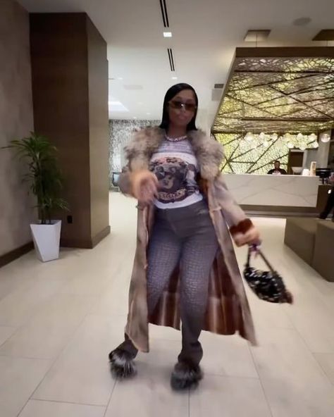 DESS DIOR on Instagram: "Yall don’t get addressed, yall getting out dressed" Des Dior Outfit, Des Dior, Dess Dior Outfits, Dess Dior, Dior Outfit, Inspo Fits, Streetwear Style, Clothes Ideas, Getting Out