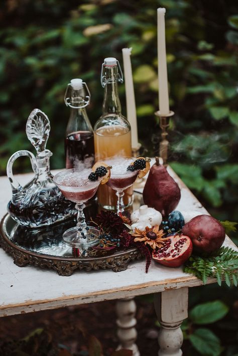 Dark Moody Wedding Aesthetic, Eclectic Winter Wedding, Dark Floral Centerpieces, Forest Dinner Party, Moody Backyard Wedding, Fall Fantasy Wedding, Dark Earthy Wedding, Autumn Wedding Aesthetic, Cake Christmas Decoration