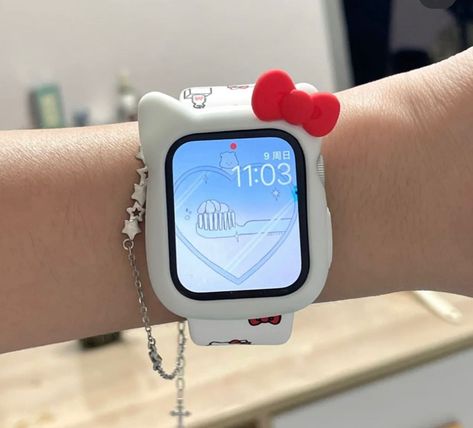 Sanrio Apple Watch, Sanrio Shopping, Kawaii Apple, Apple Watch Fashion, Aesthetic Accessories, Cute Watches, Hello Kitty Aesthetic, Hello Kitty Accessories, Pretty Phone Cases