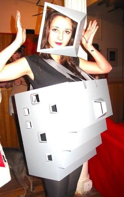 Gallery of Architecture Costumes For Halloween, Carnival and Office Parties - 2 Costume Ideas For Halloween, Costumes For Halloween, Ideas For Halloween, New York Studio, Design Mom, Arch Daily, Theme Parties, Halloween Carnival, Office Parties