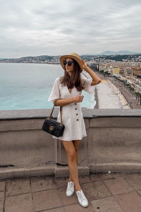 Gucci Marmont bag review - is it worth it? #gucci #guccibag #fashion #bagreview Monaco Outfit Spring, Belgium Outfits Summer, Monaco Outfit Summer, Gucci Marmont Bag Outfit, Small Bag Outfit, 2024 Ootd, European Travel Outfit, Smart Outfits, Outfits Paris