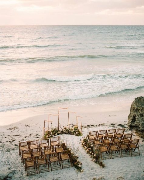 Couples searching for unique microwedding venues will find every type under the sun in our roundup on Ruffled Blog! From flower fields to club restaurants to sailboat escapes, there are several distinctive venues for every wedding style with a guest list under 50. See them all on the blog now #microwedding #intimatewedding #smallwedding #weddingvenues Small Beach Weddings, Small Weddings Ceremony, Dream Beach Wedding, Boho Beach Wedding, Beach Wedding Inspiration, Wedding Beach Ceremony, Beach Ceremony, Seaside Wedding, Ceremony Ideas