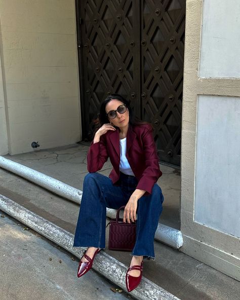 Bordeaux for fall. Wonderful. #bordeaux #burgundy #stylish #style #styling #styleblogger #fashion #fallfashion #fall #fallstyle Burgundy Tennis Shoes Outfit, Maroon Heels Outfit, Burgundy Loafers Outfit Women, Burgundy Loafers Outfit, Burgundy Heels Outfit, Burgundy Tennis Shoes, Burgundy Fits, Bordeaux Outfit, Loafers Outfit Women