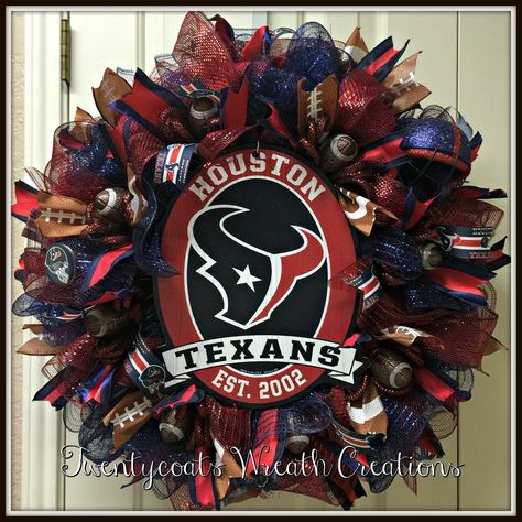 Deco mesh wreath of The Houston Texans by Twentycoats Wreath Creations (2016) Astros Wreath, Deco Mesh Christmas Wreaths Football, Sport Team Wreaths Deco Mesh, Football Wreath Diy, Houston Texans Wreath Deco Mesh, Creative Gift Packaging, Texas A & M Wreaths, Houston Texans Football, Fall Deco Mesh Wreath