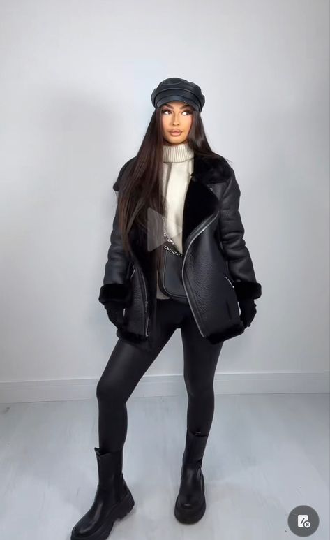 Shearling Moto Jacket Outfit, Short Fur Jacket Outfit, Fur Jacket Outfit, Nyc Winter Outfits, Cold Outfit, Simple Fall Outfits, Classic Style Outfits, Winter Fashion Outfits Casual, Zara Outfit