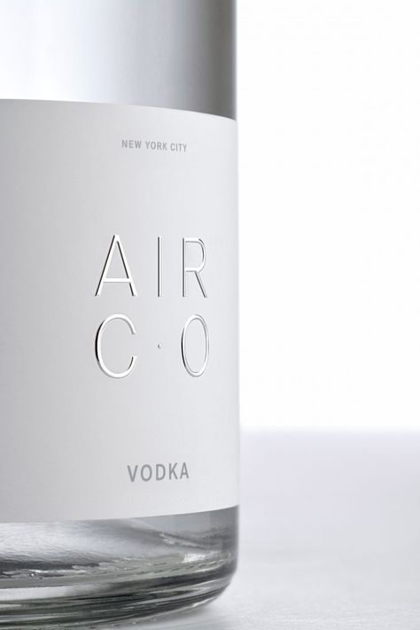 Vodka Branding, Alcohol Branding, How To Make Vodka, Alcohol Design, Premium Branding, Alcohol Ads, Vodka Packaging, Bank Branding, Premium Vodka