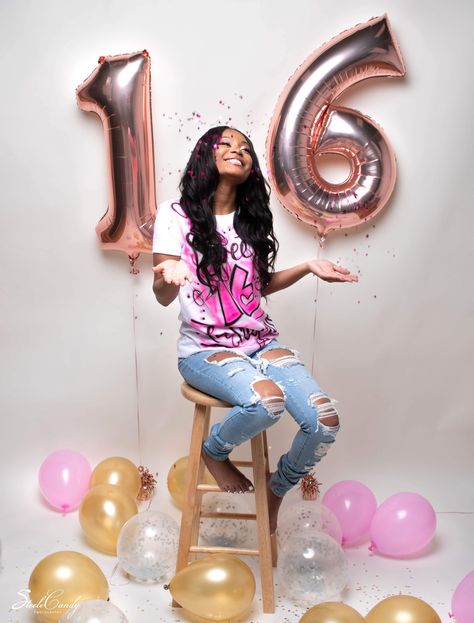 Birthday Photo Shoot Ideas For 18th Birthday, Sweet Sixteen Pictures Photoshoot, Photoshoot Ideas 16th Birthday, 13 Birthday Photoshoot Ideas, 13th Birthday Outfit Ideas, Blue Photo Shoot, 16th Birthday Photoshoot, 16 Photoshoot, Sweet 16 Pictures