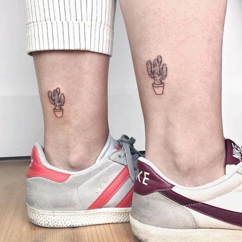 Sisterhood Tattoos, Creative Couple Tattoos, Succulent Tattoo, Small Matching Tattoos, Cactus Tattoo, Matching Sister Tattoos, Tropical Palm Trees, Amoled Wallpapers, Fancy Flowers