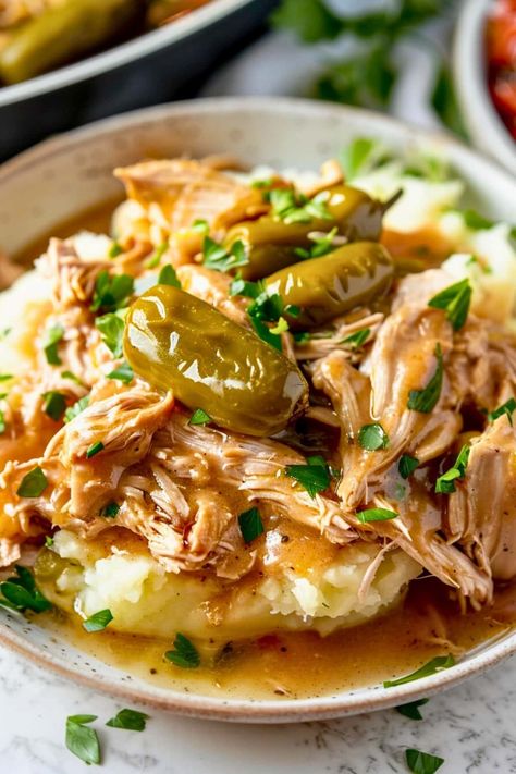 Crockpot Mississippi Chicken - Insanely Good 5 Ingredient Crockpot Recipes, Crockpot Mississippi Chicken, Healthy Pot Roast, Potluck Party Food, Mississippi Chicken, Slow Cooker Dinner Recipes, Au Jus Gravy, Meat Casserole, Family Supper