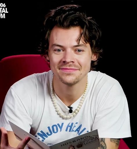 harry styles Harry Styles Expressions, Harry Styles Laughing, Harry Styles Lizzo, Boyfriend Harry Styles, Human Sunshine, I Miss My Husband, Miss My Husband, Laughing Pictures, Fine Line Era