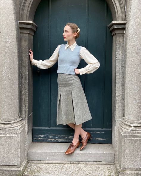 Couldn’t find a 1940s skirt in my size so yesterday I took apart an old woollen skirt from the 70s and fashioned myself the 40s skirt of my… | Instagram 1940s Skirt, 40s Skirt, 1940s Outfits, Teaching Outfits, The 40s, 40s Fashion, Wardrobe Outfits, April 27, My Size