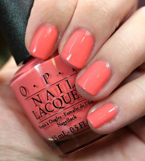 OPI California Dreaming Nail Polish Collection Swatches + Review Opi Peach Colors, Opi California Dreaming, Nails Colors Summer, Solid Nails, Summer Pedicure Colors, Vacay Nails, Peach Nail Polish, Coral Nail Polish, Opi Nail Polish Colors