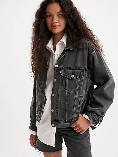 90s Trucker Jacket - Black | Levi's® CA Trina Outfits, Levis Outfit, Tencel Denim, 90s Party, Black Levis, Easy Shape, 90s Denim, Levis Jacket, Levis Women