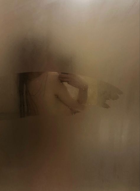 N00d Ideas, Shower Selfie Ideas Women, Budoir Photography No Face, Fresh Out Of Shower Selfie, Hot Snap Ideas, Sitting In Shower, Shower Pictures Snap, Out Of Shower Mirror Pic, Shower Pic Ideas