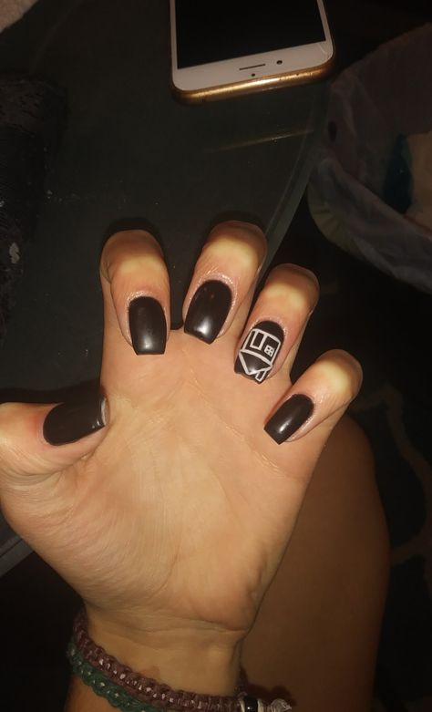 The 1975 Nails, Arctic Monkeys Nails, Monkey Nails, 1975 Concert, Concert Ideas, Nails Inspo, Girl Stuff, Maquillaje De Ojos, Nail Ideas